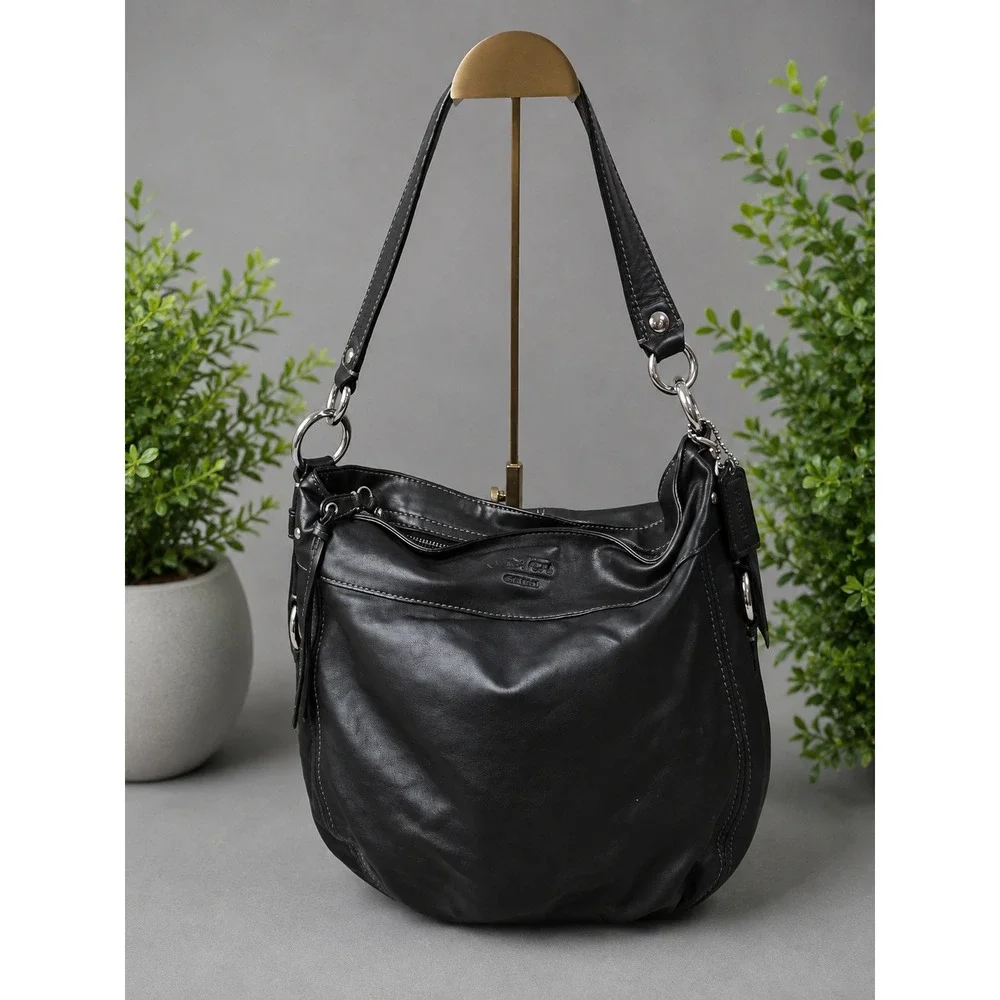 C212 Coach Zoe shoulder bag
